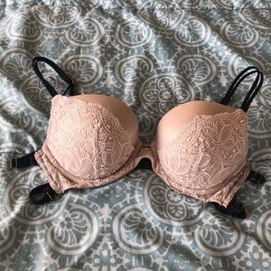Victoria’s Secret Lacy Off White Bra